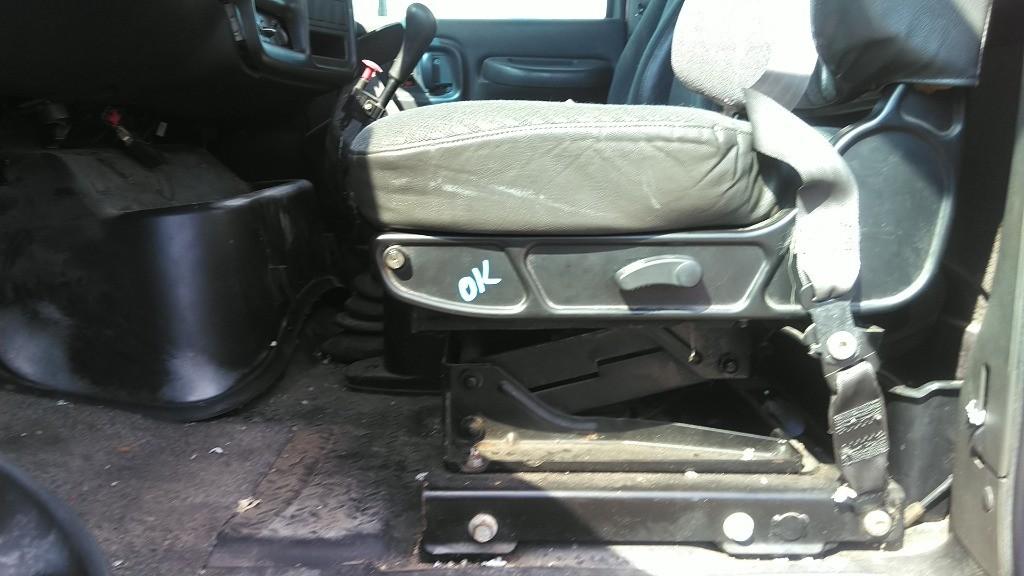 GMC C7500 SEAT FRONT Left 3834447