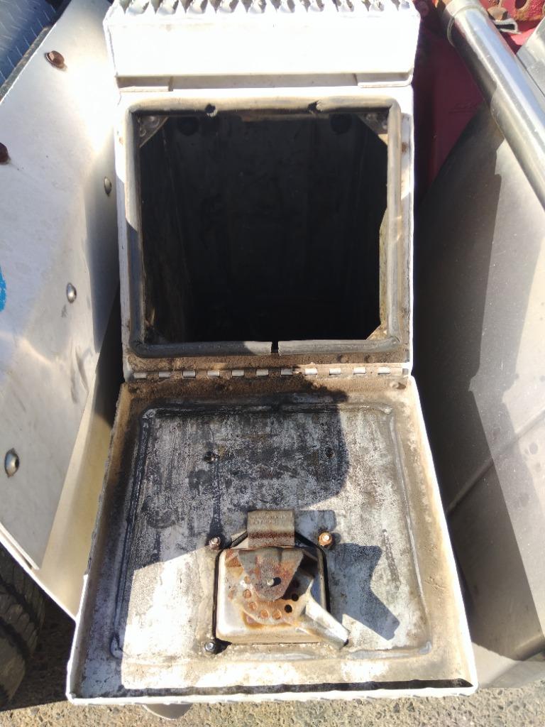 Replaces 2006 PROTECH STEP TOOL BOX , WA