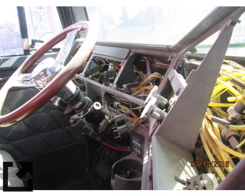 FREIGHTLINER FLD120 CLASSIC CAB