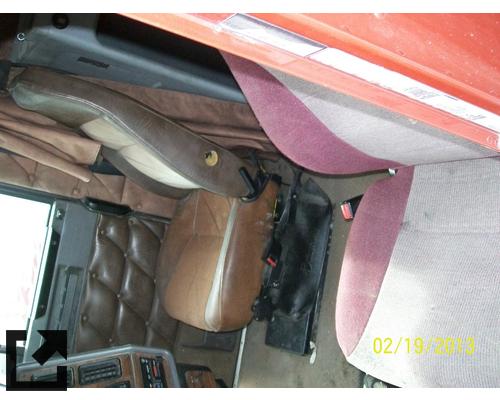 FREIGHTLINER FLD132 CLASSIC XL CAB